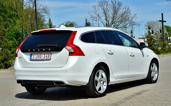 Volvo V60 cena 48900 przebieg: 151000, rok produkcji 2015 z Leżajsk małe 742